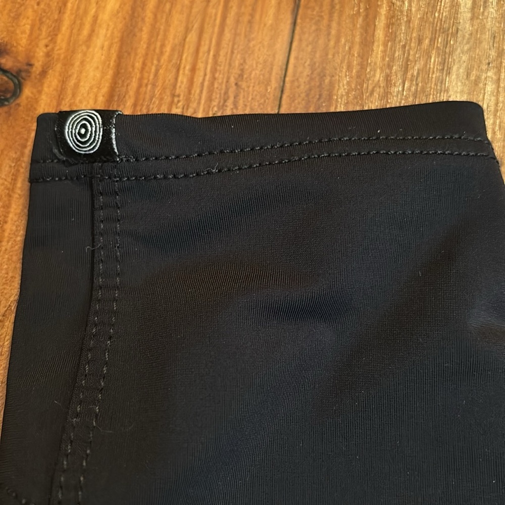 ⚡️PRICE DROP⚡️Black Onzie leggings - Picture 4 of 7